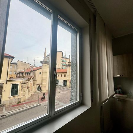 Casa Tito - Accogliente Monolocale A Due Passi Dalla Stazione Cesano Maderno Dış mekan fotoğraf