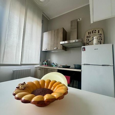 Casa Tito - Accogliente Monolocale A Due Passi Dalla Stazione Cesano Maderno Dış mekan fotoğraf