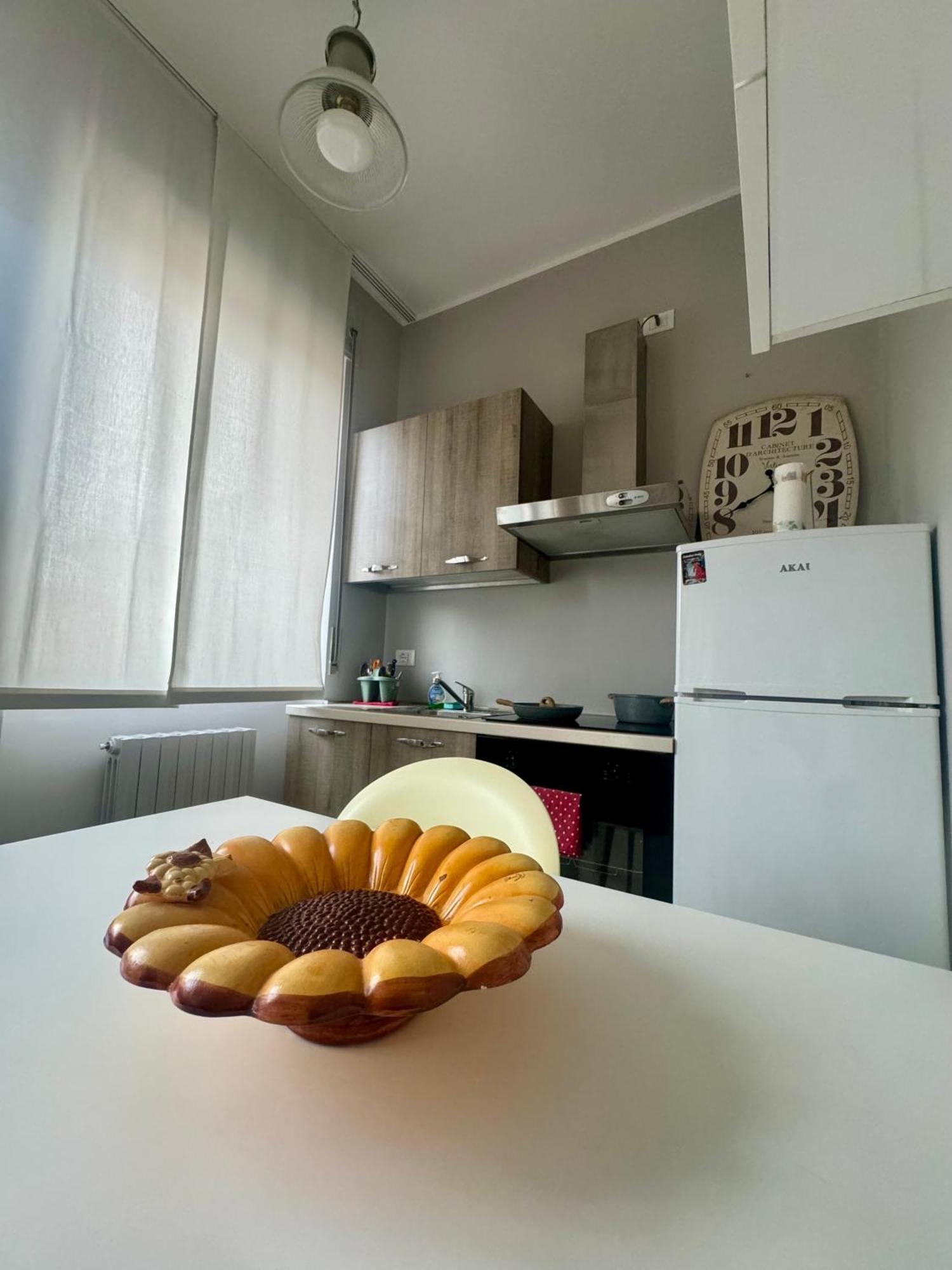 Casa Tito - Accogliente Monolocale A Due Passi Dalla Stazione Cesano Maderno Dış mekan fotoğraf